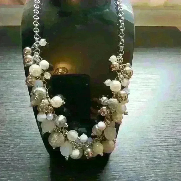 Women's Beautiful Beaded Necklace And Earring Set Brand New With Tags - Picture 6 of 13